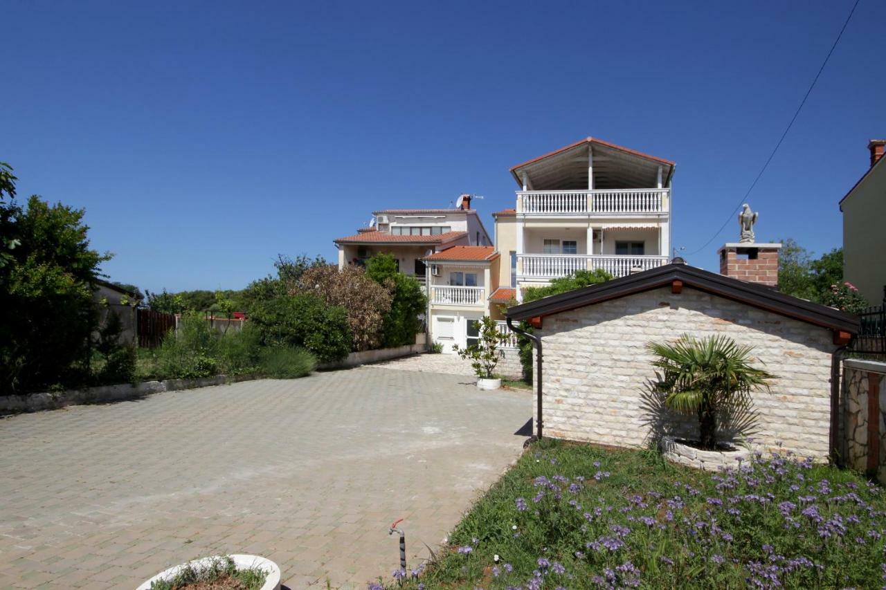 Apartments Domic Banjole Exterior foto